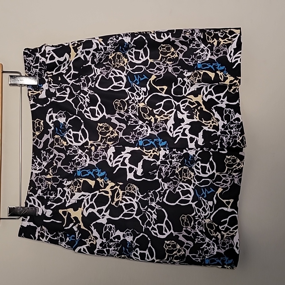 Nivo Dark Floral Skort Sz 10 Sporty Active Tennis Golf